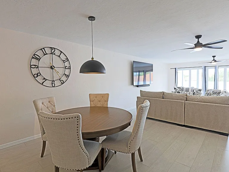 11921 Seabreeze Cove Ln — Photo 13