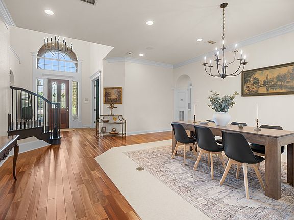 4th image of 4212 Riverhollow Dr