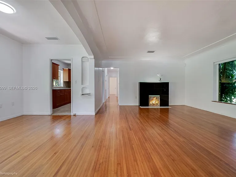 902 Lisbon St — Photo 7