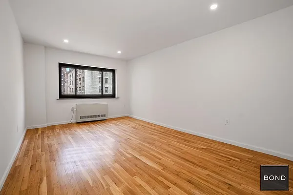 Rented by Bond New York | media 16