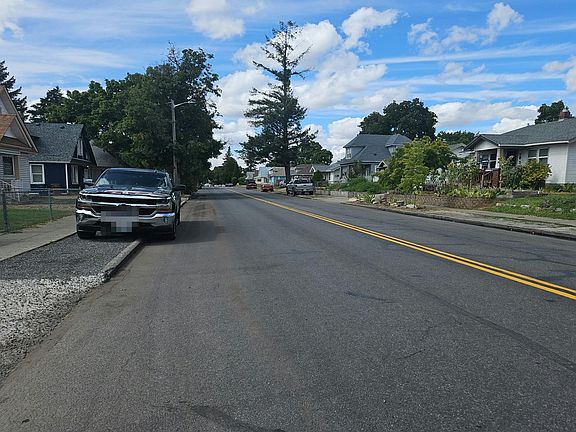4th image of 912 E Bridgeport Ave