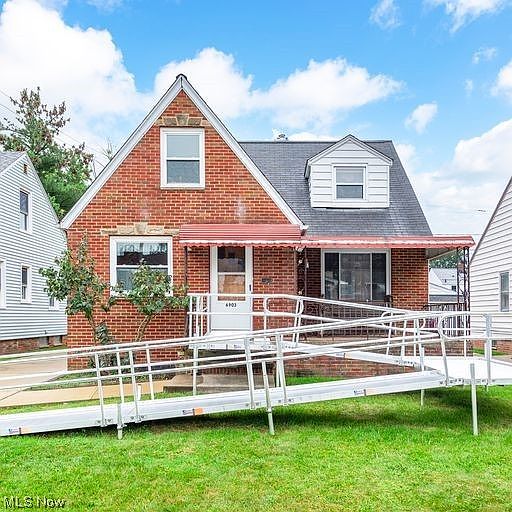 1st image of 6903 Farnsworth Dr