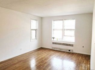 42-40 Bowne St APT 2E, Queens, NY 11355