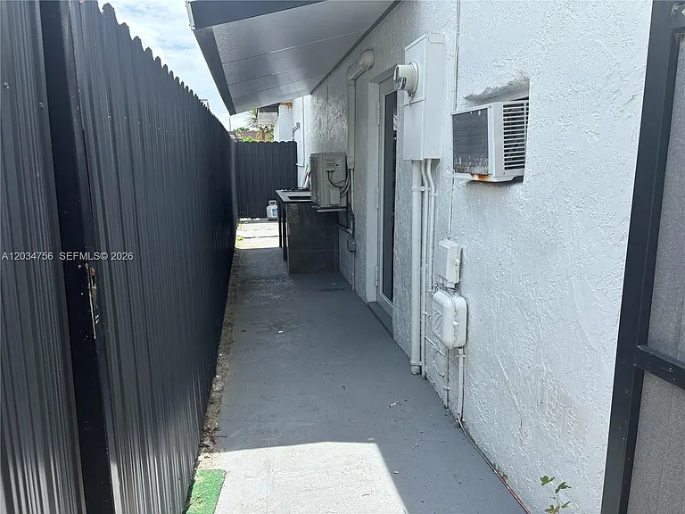 17811 SW 152nd Pl — Photo 10