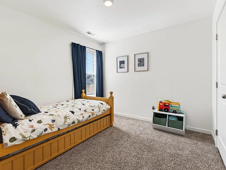 9438 Reynolds St — Photo 15