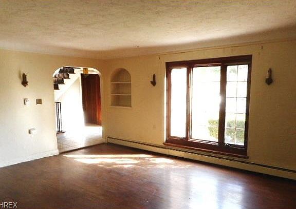3rd image of 5760 Onaway Oval