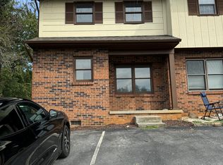 180 Oakcrest Cir #2, Bristol, VA 24201