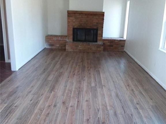 3rd image of 2534 Woodard St
