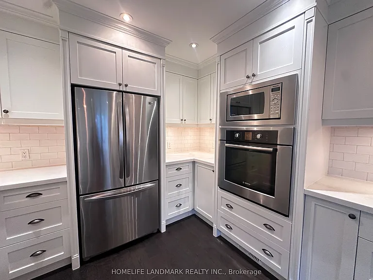 3 Padget Pl — Photo 4