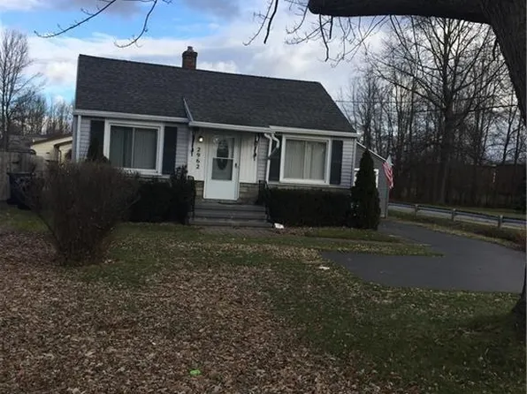 2962 Lyell Rd, Rochester, NY 14606