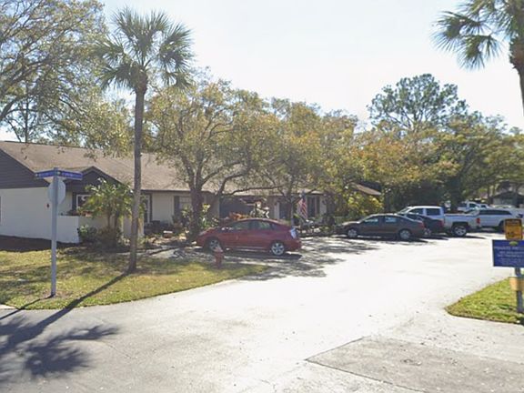 4th image of 599 Capistrano Ct
