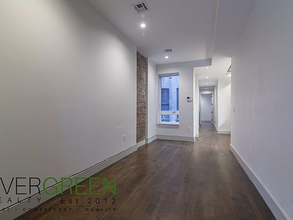 5th image of 489 Chauncey St APT 1L
