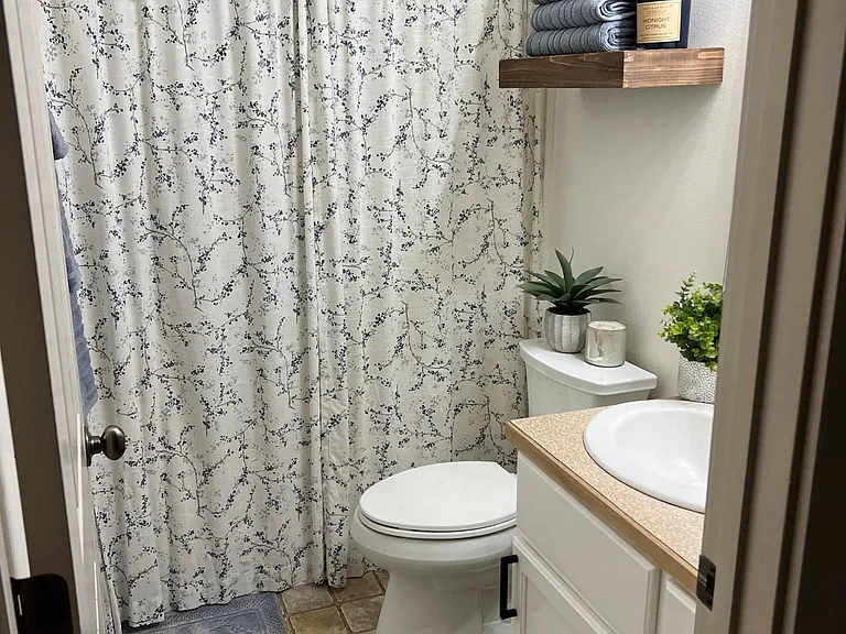 2127 S Amy Ave — Photo 17