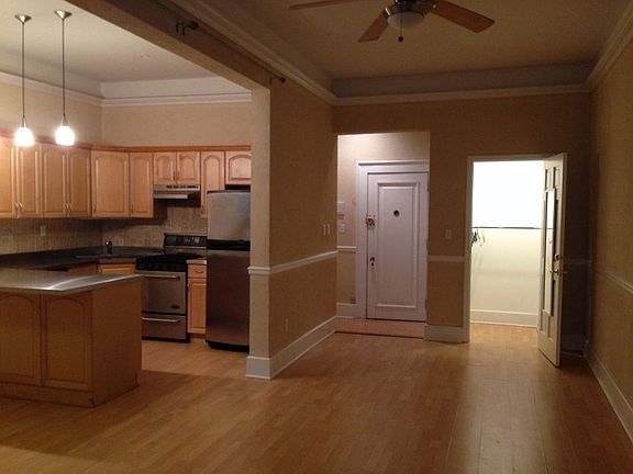 3rd image of 28 W 56th St APT 4R