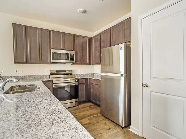 1307 Warrens Way — Photo 8