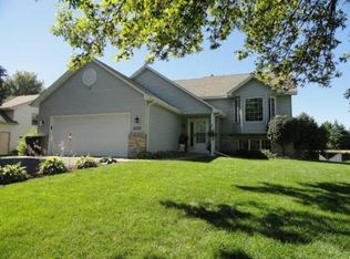 2225 Ide Ct N, Maplewood, MN 55109