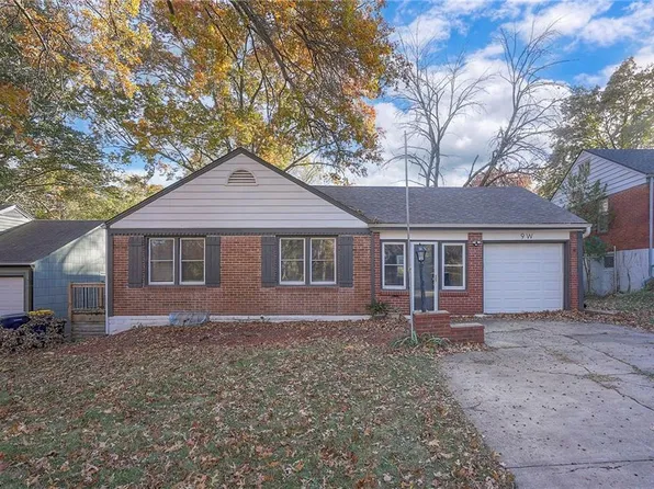 9 W Pocahontas Ln, Kansas City, MO 64114