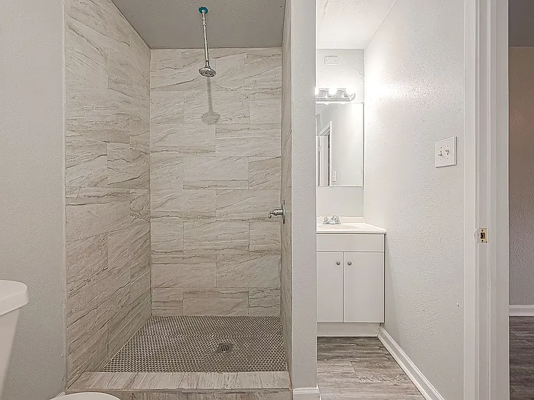 5646 Cedarburg Dr — Photo 16