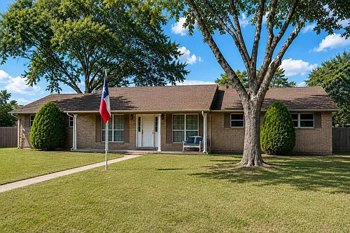 1830 Baker Dr Photo 1