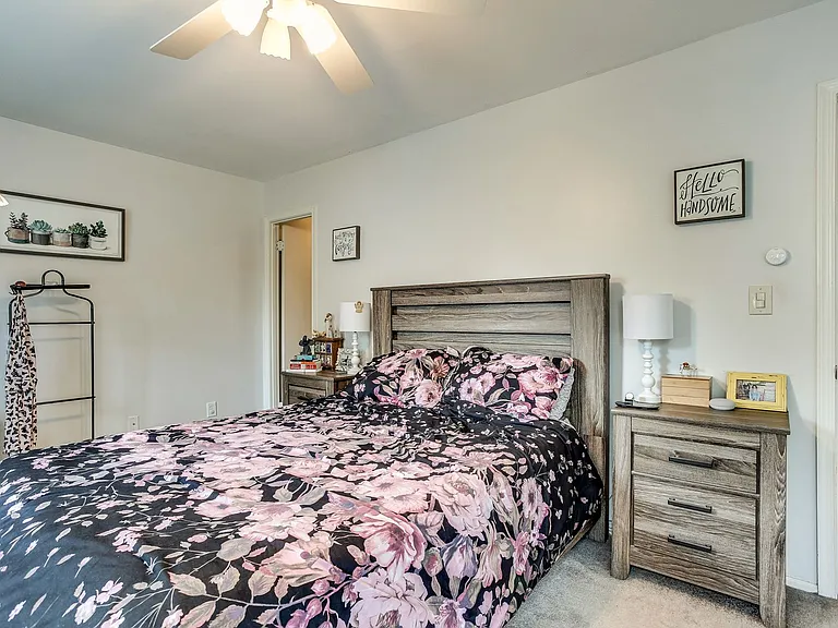 546 Azalea Dr — Photo 15