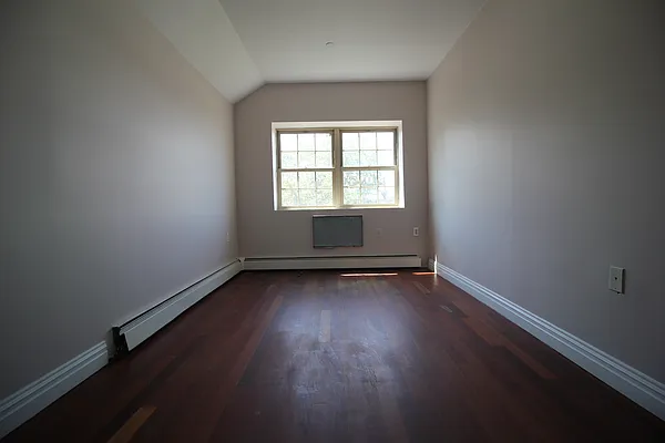 Rented by Hagstrom Management Inc | media 85