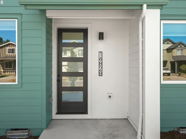 14828 NE Couch St #5, Portland, OR 97230