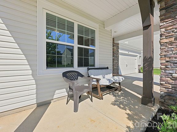 2nd image of 328 Kennerly Center Dr