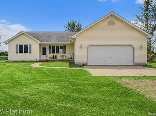 11788 E Newburg Rd, Durand, MI 48429