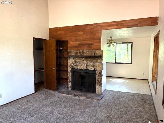 4th image of 616 S 71st St