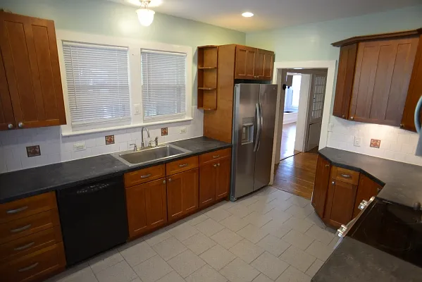 Kitchen. New stove and refrigerator. Dishwasher microwave. plenty of room newly painted.