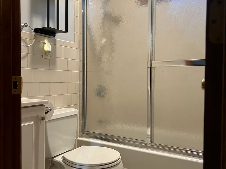 172 Hathaway St #1E — Photo 7