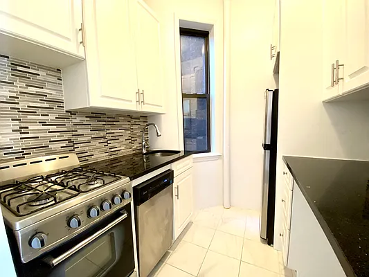 Rented by Douglas Elliman | media 4