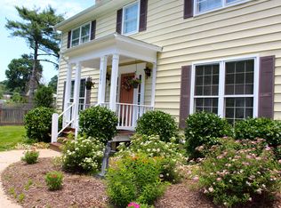 3301 Walnut Manor Way, Falls Church, VA 22042