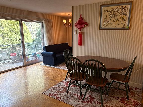 4th image of 1202 Greendale Ave APT 124