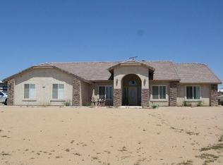 16205 Wintun Rd, Apple Valley, CA 92307