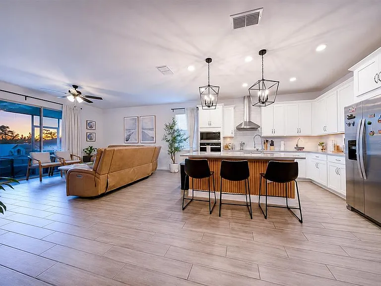 5824 Springer St — Photo 3