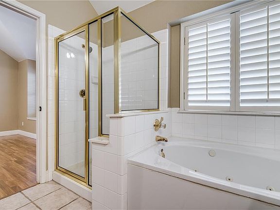 5th image of 10612 Wild Oak Dr