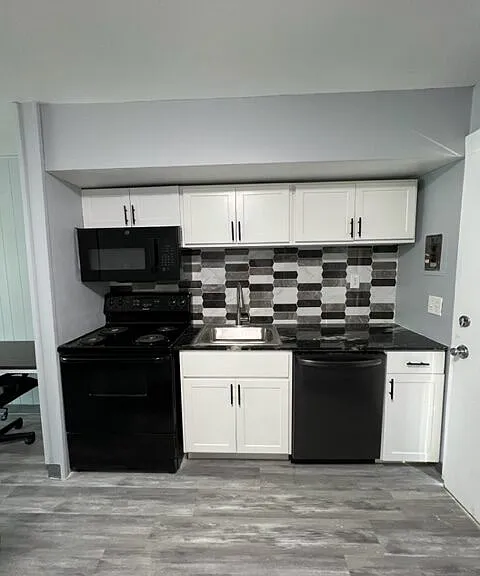 401 Smith St #STREETB4 — Photo 9