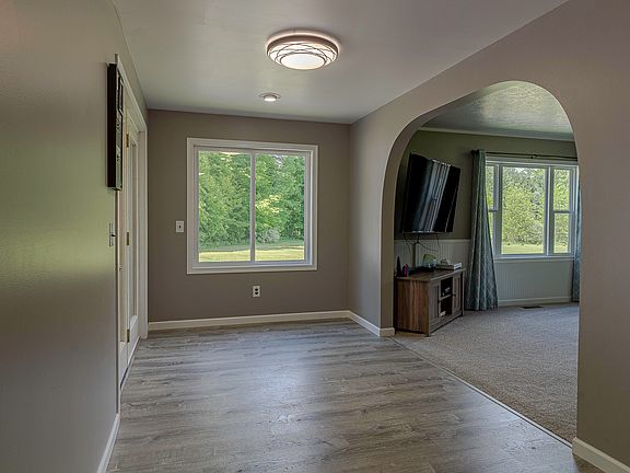 4th image of 4182 E Shore Dr