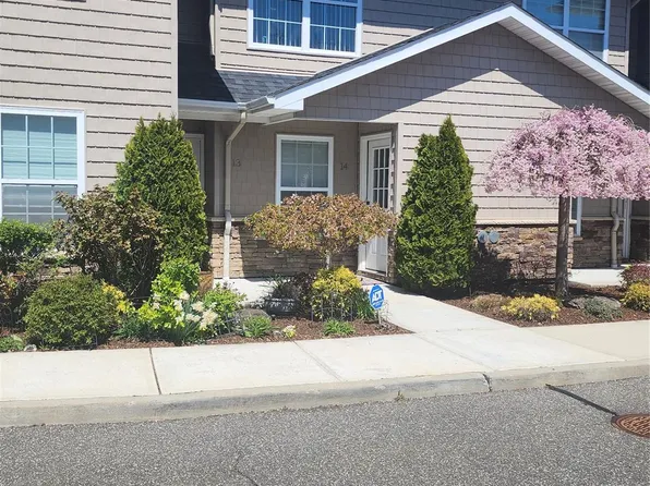 723 Carman Avenue #14, Westbury, NY 11590