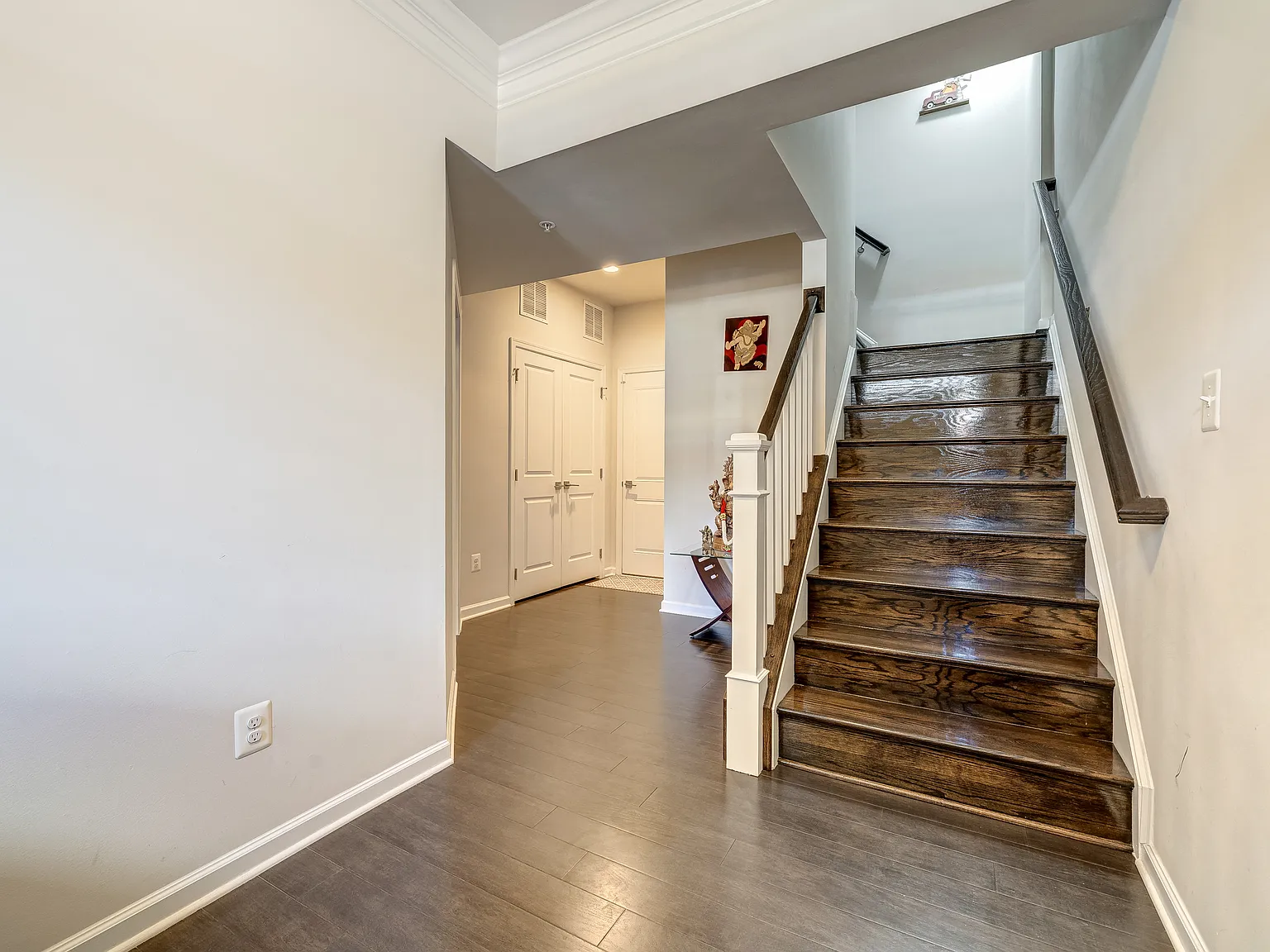 4 bed, 2908 sqft, $3,849 — Photo 3