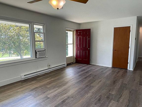 5th image of 5585 Chandlersville Rd