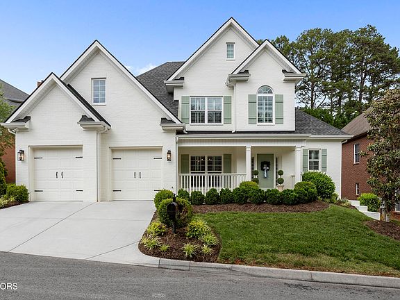 3rd image of 8117 Crimson Tree Ln