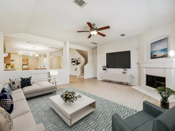 15018 Sugar Peak Dr, Sugar Land, TX 77498