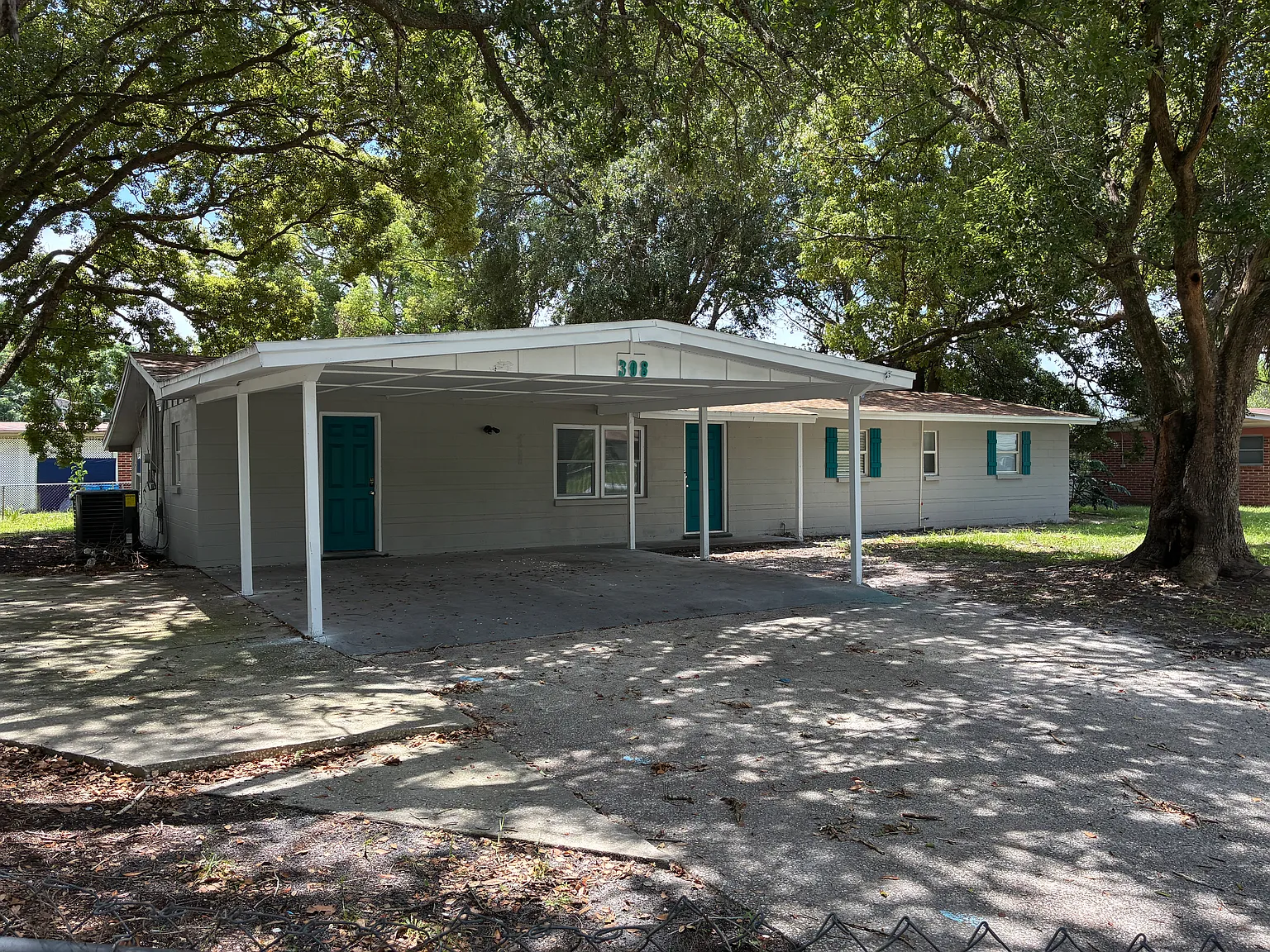 4 bed, 2061 sqft, $2,750 — Photo 1