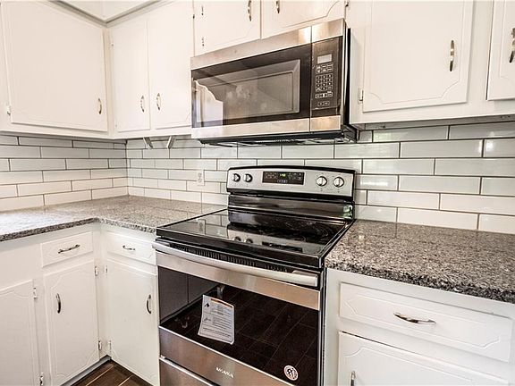 5th image of 703 Cleveland St