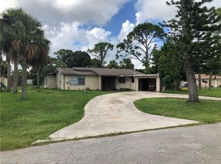 902 E 4th St, Lehigh Acres, FL 33936