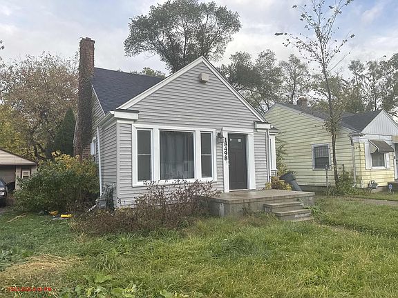 2nd image of 18498 Vaughan St