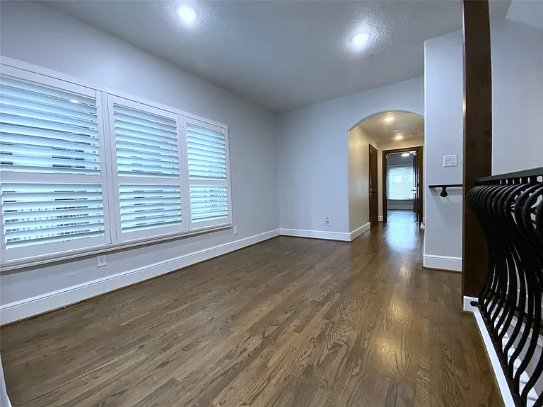 1012 Crocker St — Photo 37