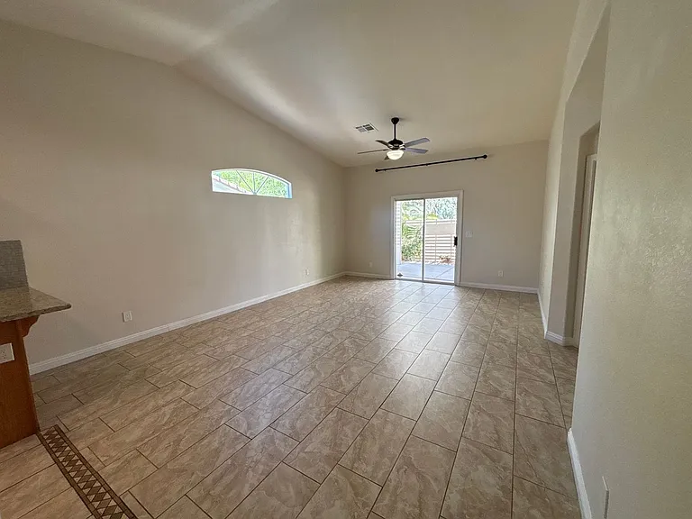1129 Evening Ridge St — Photo 10